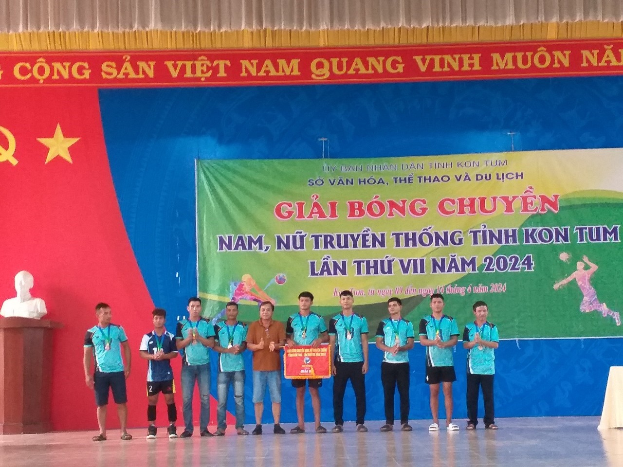 Huyện Đăk Glei đạt giải ba Giải Bóng chuyền nam, nữ truyền thống tỉnh Kon Tum lần thứ VII năm 2024