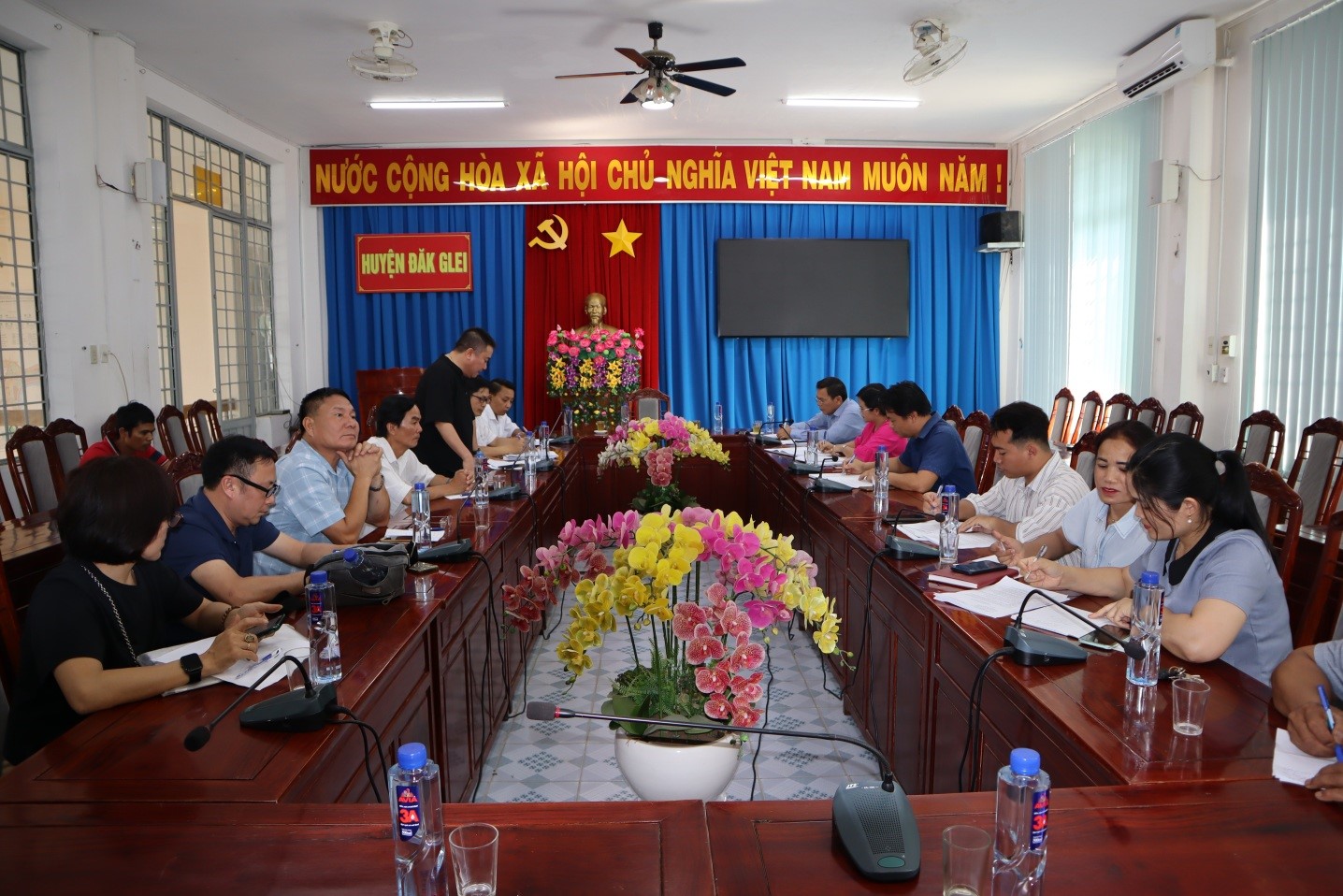 UBND huyện Đăk Glei làm việc với  Sở VH –TT &DL tỉnh Kon Tum