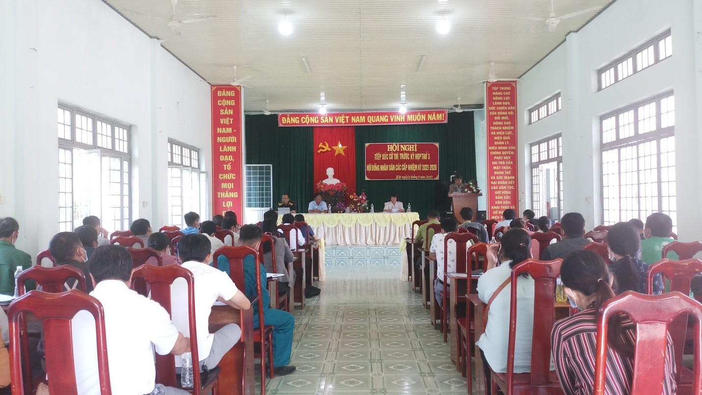 Đại biểu HĐND tỉnh, huyện tiếp xúc cử tri trước kỳ họp thứ 3 tại xã Xốp