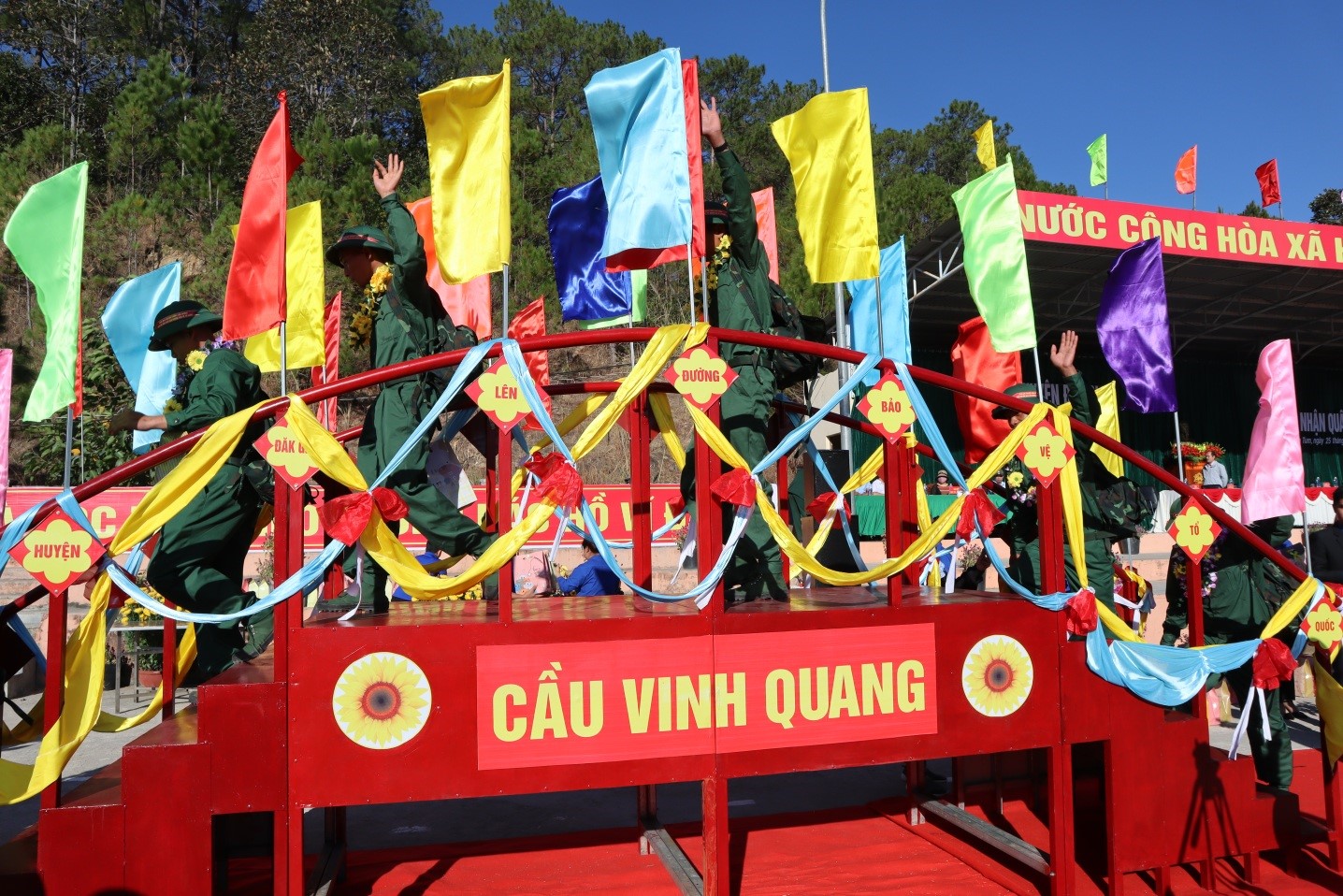 Huyện Đăk Glei tổ chức lễ giao, nhận quân năm 2024
