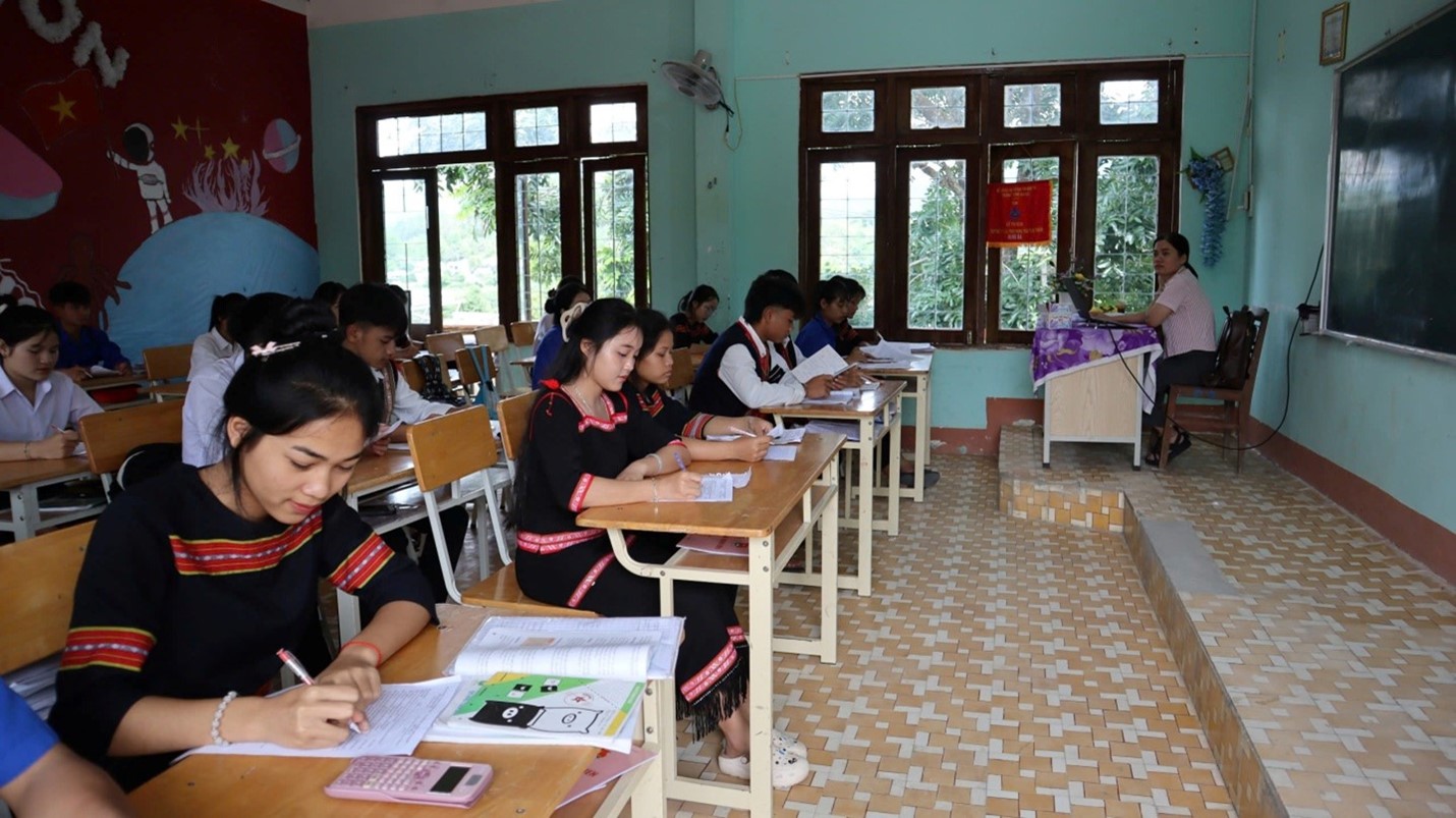 Các sĩ tử Trường THPT Đăk Glei tăng tốc ‘chạy nước rút” trước kỳ thi tốt nghiệp thpt năm 2025.